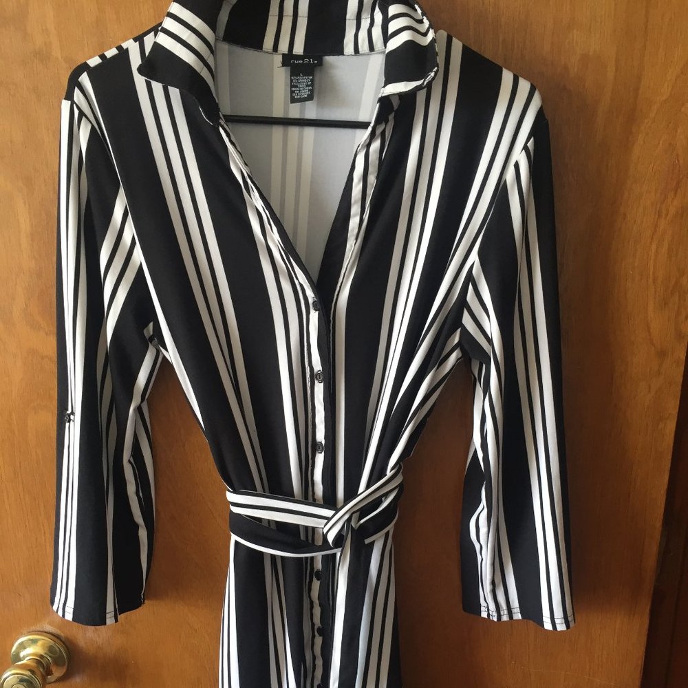 Strip black and white dress/tunic